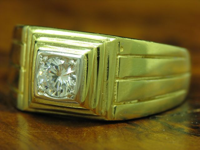 14kt 585 Gelbgold Pyramidenring mit Zirkonia Besatz / Herrenring / 14,7g / RG 66