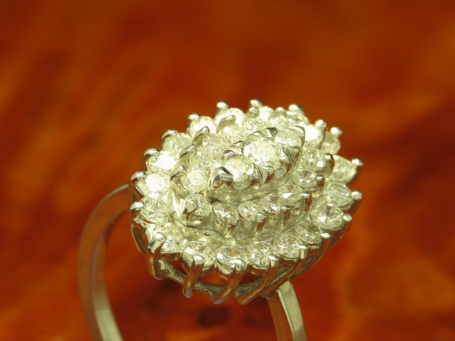 18kt 750 Weißgold Ring mit 1,68ct Brillant Besatz / Diamant / 5,3g / RG 57