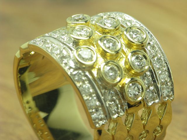 14kt 585 Gelbgold Ring mit 0,93ct Brillant Besatz / Diamant / 10,3g / RG 55