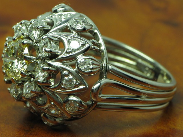 18kt 750 Weißgold Ring mit 2,25ct Brillant Besatz / Diamant / 10,3g / RG 53