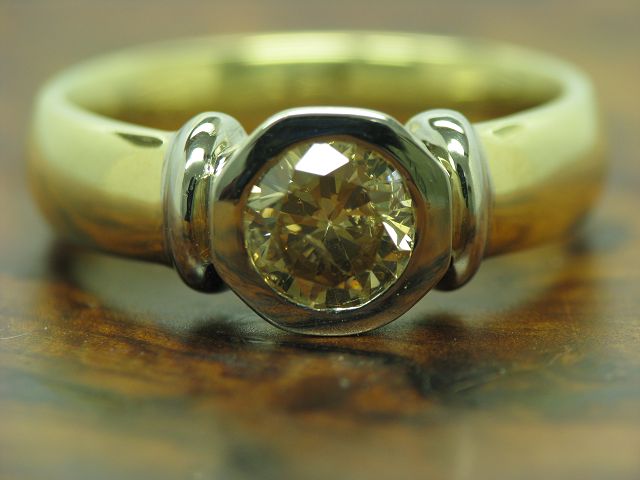 14kt 585 Gelbgold Ring mit 1,02ct Brillant Solitär Besatz / Diamant / RG 56