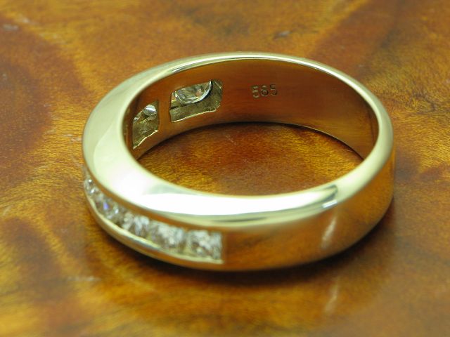14kt 585 Gelbgold Ring mit 1,00ct Brillant Besatz / Diamant / 6,0g / Rg 53