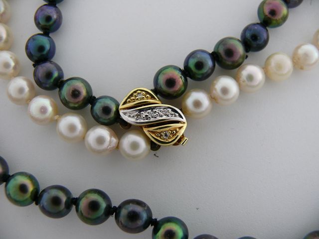 Akoya-Perlen Collier mit 14kt 585 Gelbgold Verschluss / Halskette / 110,6g /90cm