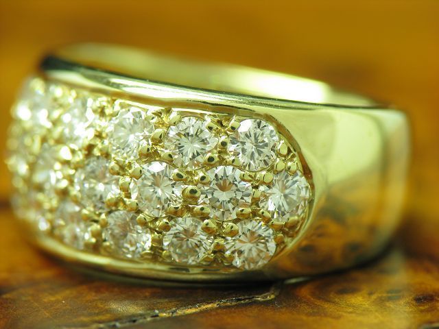 14kt 585 Gelbgold Ring mit 1,00ct Brillant Besatz / Diamant / 4,4g / RG 45,5