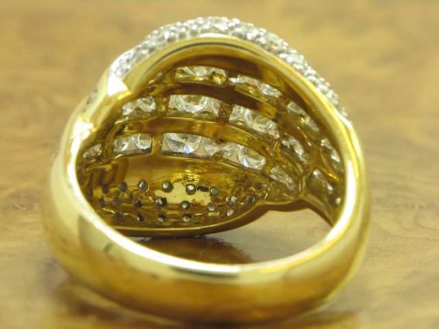 18kt 750 Gelbgold Ring mit 1,90ct Brillant Besatz / Diamant / 10,4g / RG 58